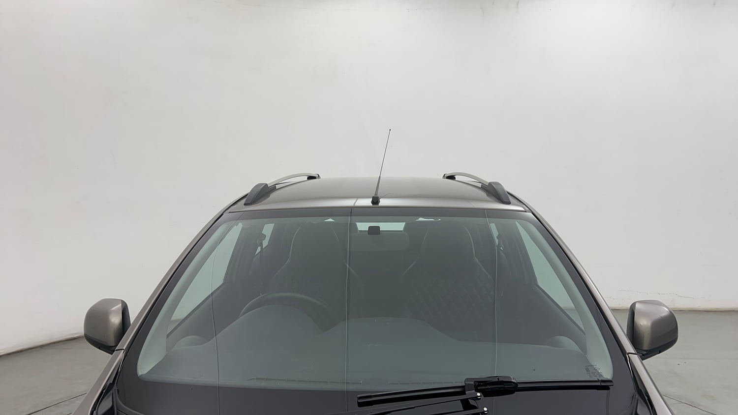 Used 2019 Datsun GO T Petrol Manual exterior FRONT WINDSHIELD VIEW