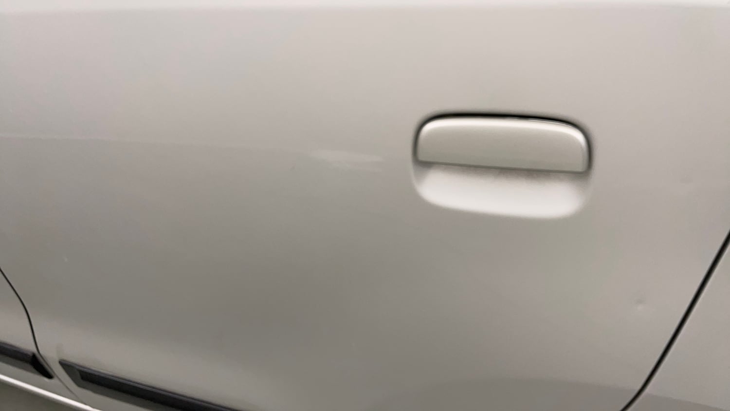 Used 2017 Maruti Suzuki Wagon R 1.0 VXI AMT Petrol Automatic dents MINOR SCRATCH