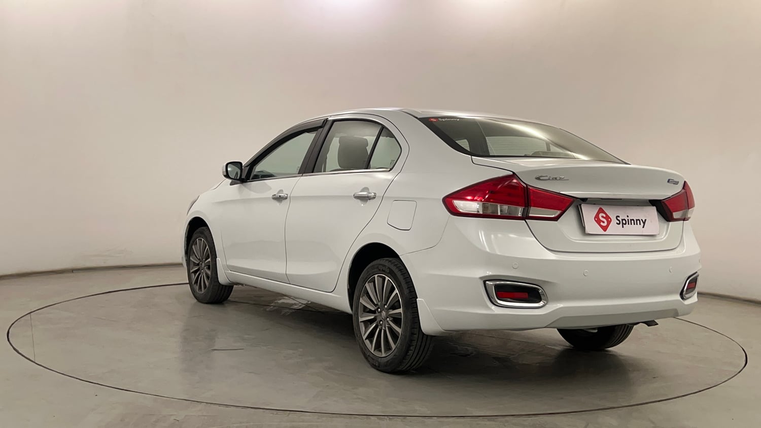 Used 2019 Maruti Suzuki Ciaz Alpha Hybrid 1.5 Petrol Manual exterior LEFT REAR CORNER VIEW