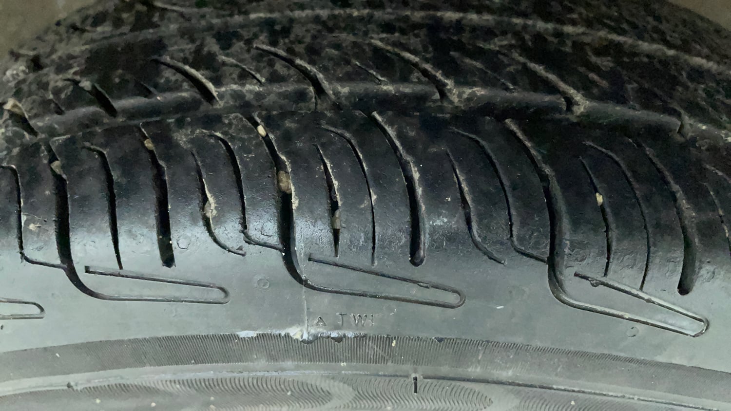 Used 2019 Maruti Suzuki Alto 800 LXi Petrol Manual tyres RIGHT FRONT TYRE TREAD VIEW