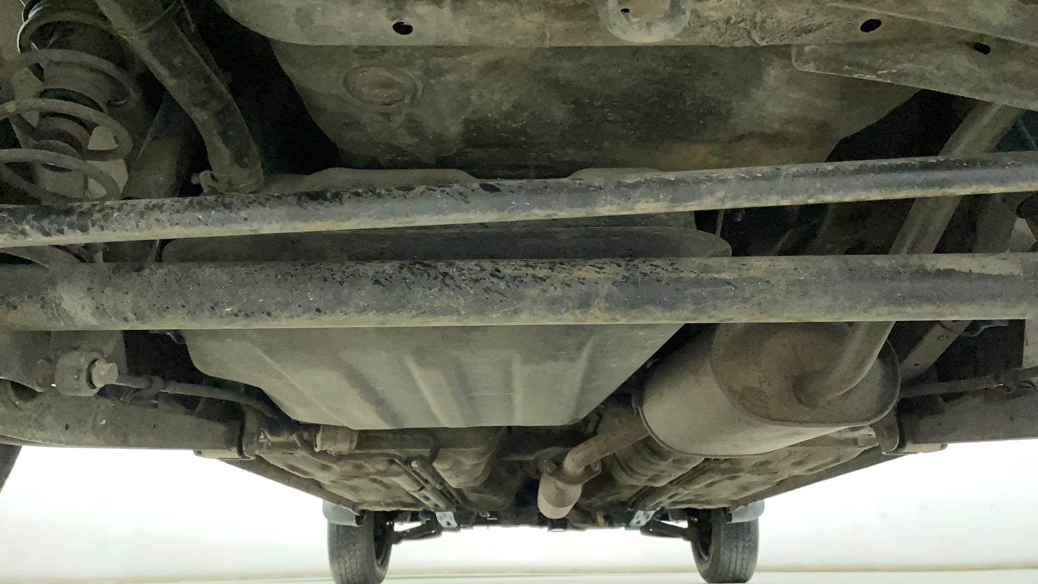 Used 2015 Maruti Suzuki Alto K10 VXi AMT Petrol Automatic extra REAR UNDERBODY VIEW (TAKEN FROM REAR)