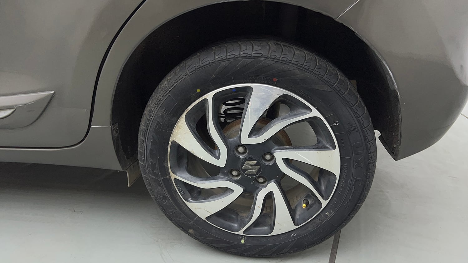 Used 2019 Maruti Suzuki Baleno Zeta Petrol Manual tyres LEFT REAR TYRE RIM VIEW