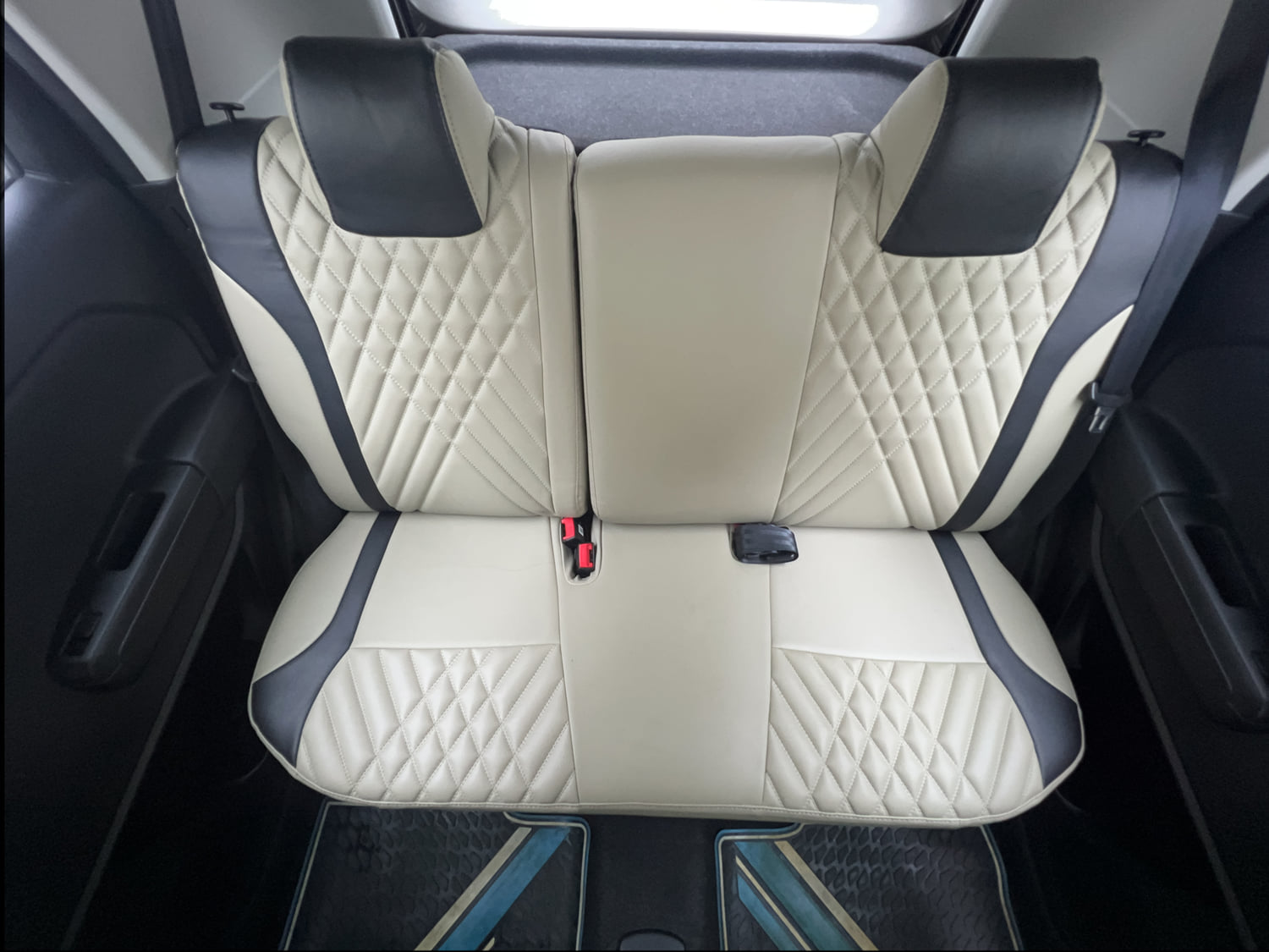 Used 2023 Maruti Suzuki Wagon R VXI 1.0 Petrol Manual interior REAR SEAT CONDITION VIEW
