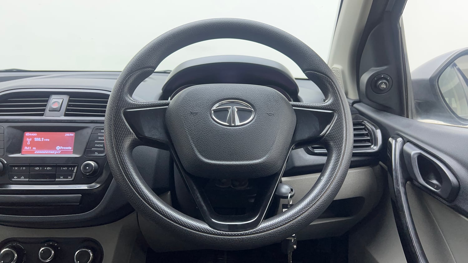 Used 2018 Tata Tiago Revotron XTA Petrol Automatic interior STEERING VIEW