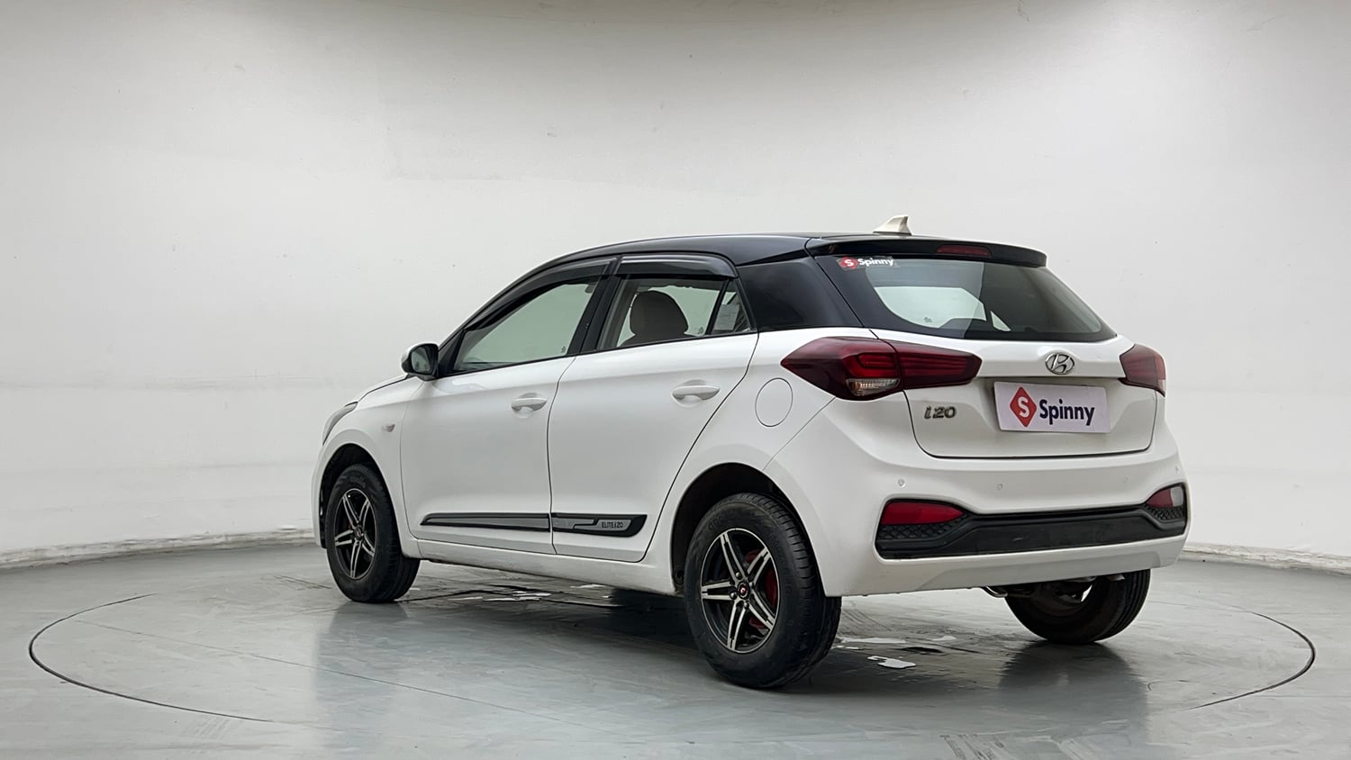 Used 2019 Hyundai Elite i20 Magna Plus 1.2 Petrol Manual exterior LEFT REAR CORNER VIEW