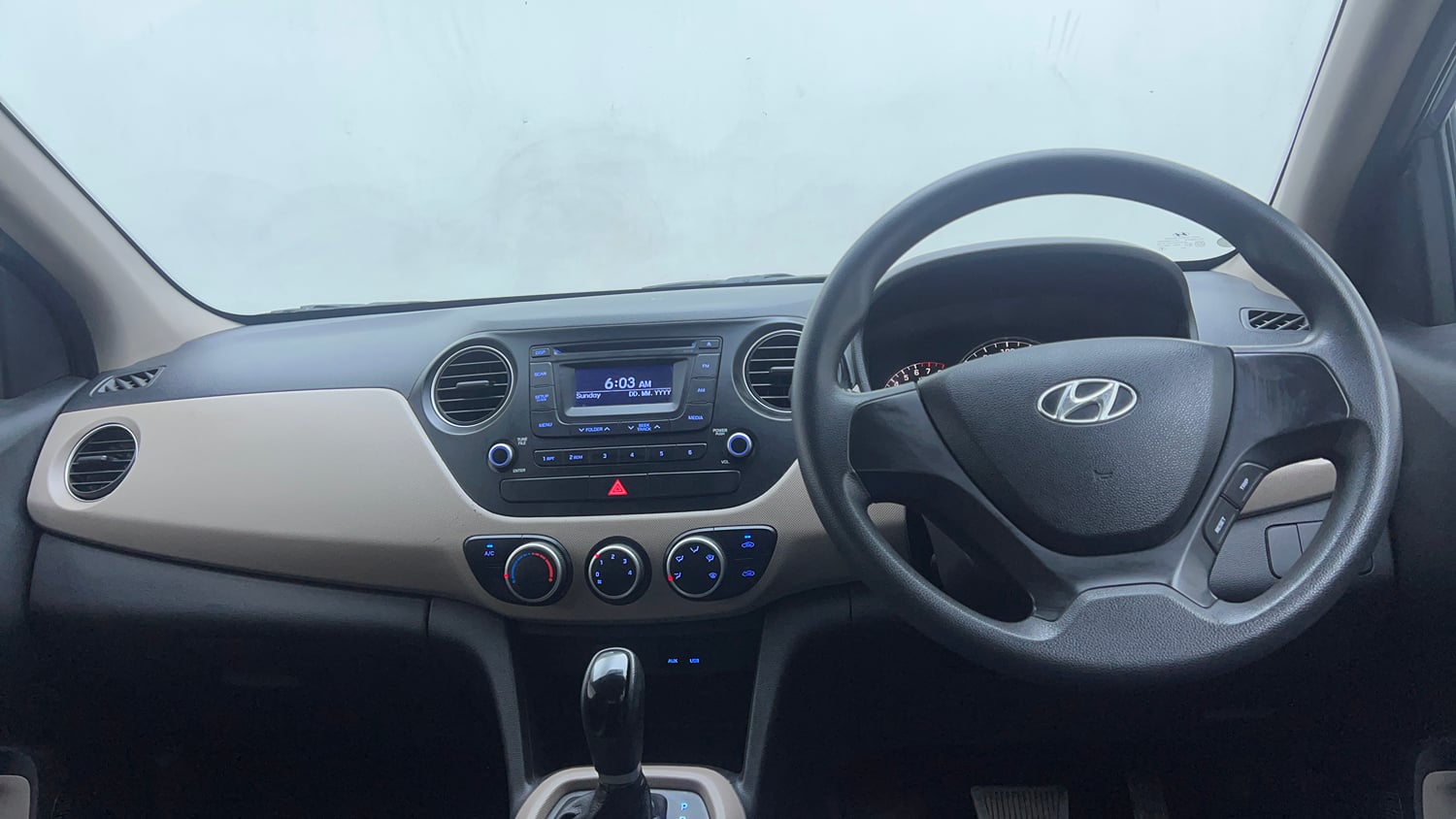 Used 2014 Hyundai Grand i10 Sportz AT 1.2 Kappa VTVT Petrol Automatic interior DASHBOARD VIEW