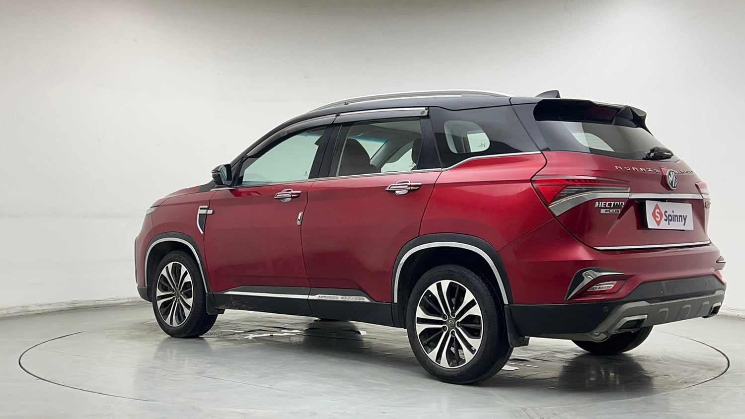 Used 2021 MG Motors Hector Plus Sharp 1.5 Petrol Turbo CVT 6-STR Dual Tone Petrol Automatic exterior LEFT REAR CORNER VIEW