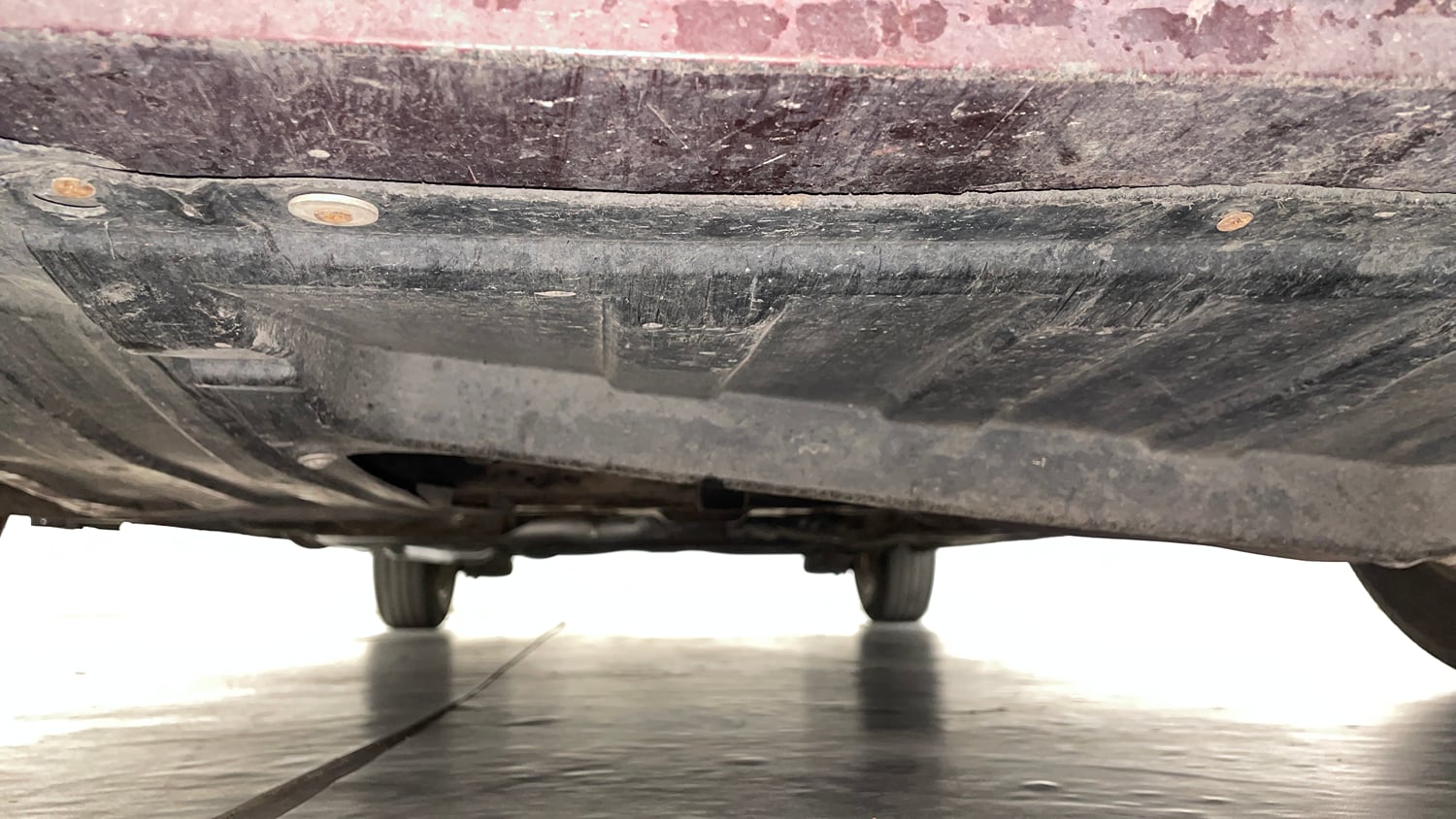 Used 2012 Honda City 1.5 V AT Petrol Automatic extra FRONT LEFT UNDERBODY VIEW