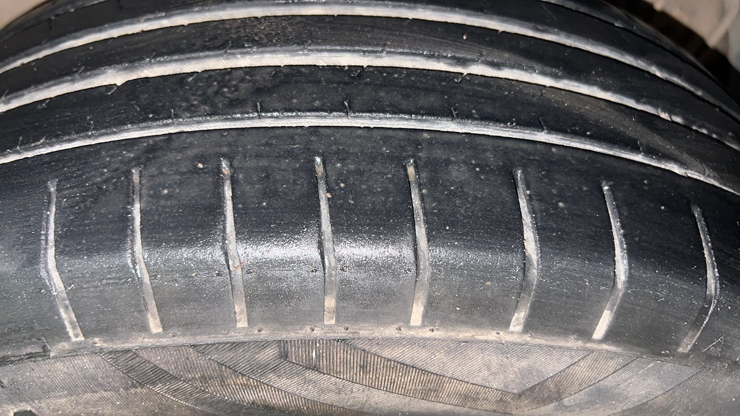 Used 2019 Hyundai Elite i20 Magna Plus 1.2 + CNG (Outside Fitted) Petrol Manual tyres LEFT REAR TYRE TREAD VIEW