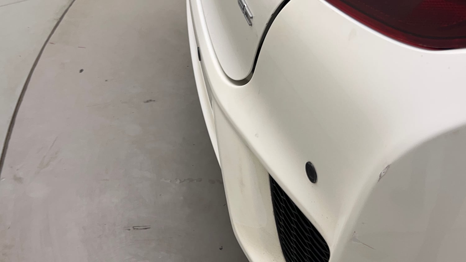 Used 2018 Honda Jazz V AT Petrol Petrol Automatic dents MINOR SCRATCH
