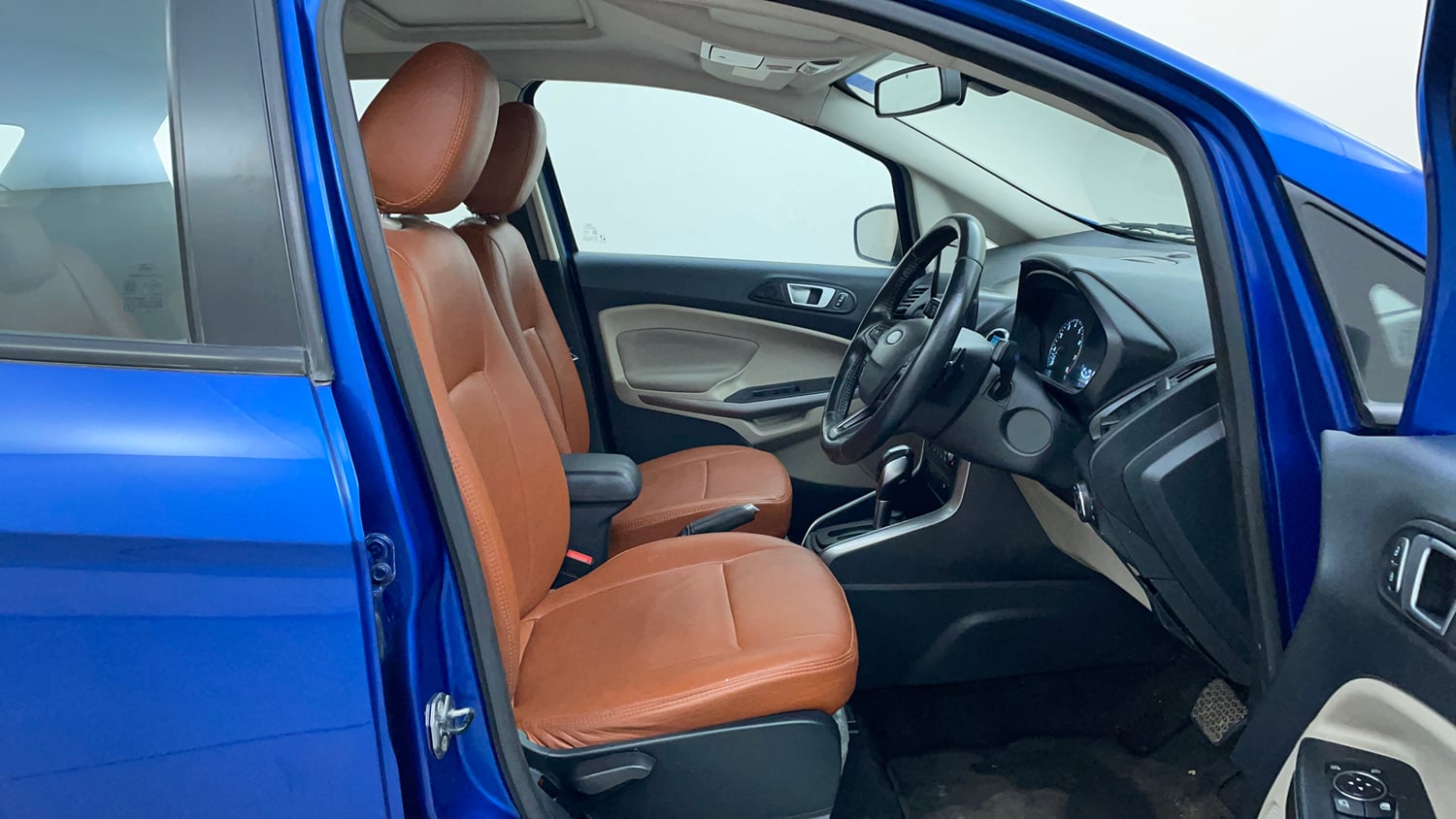 Used 2020 Ford EcoSport Titanium + 1.5L Ti-VCT AT Petrol Automatic interior RIGHT SIDE FRONT DOOR CABIN VIEW