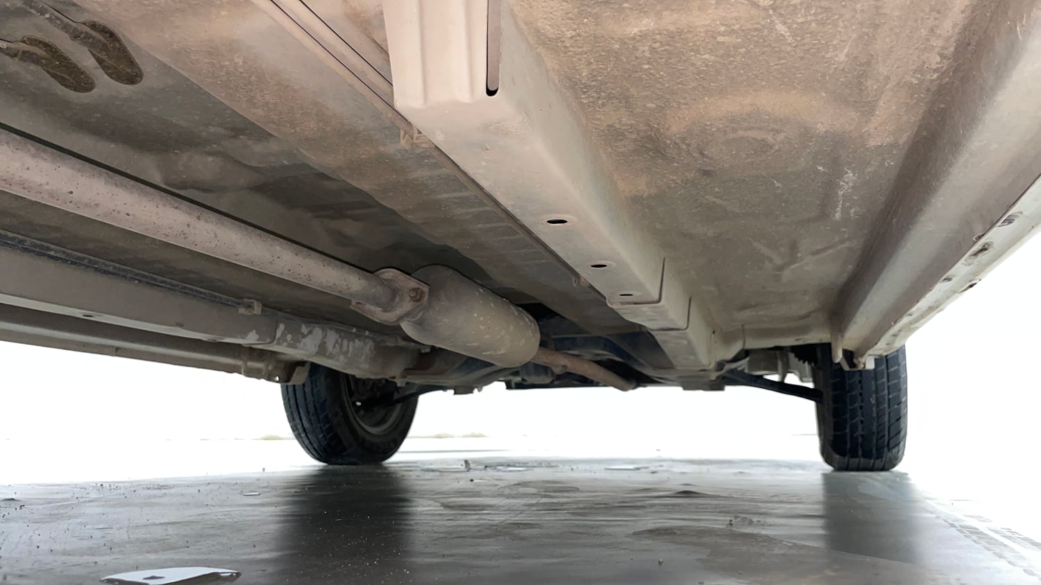 Used 2017 Maruti Suzuki Wagon R 1.0 VXI AMT Petrol Automatic extra REAR RIGHT UNDERBODY VIEW
