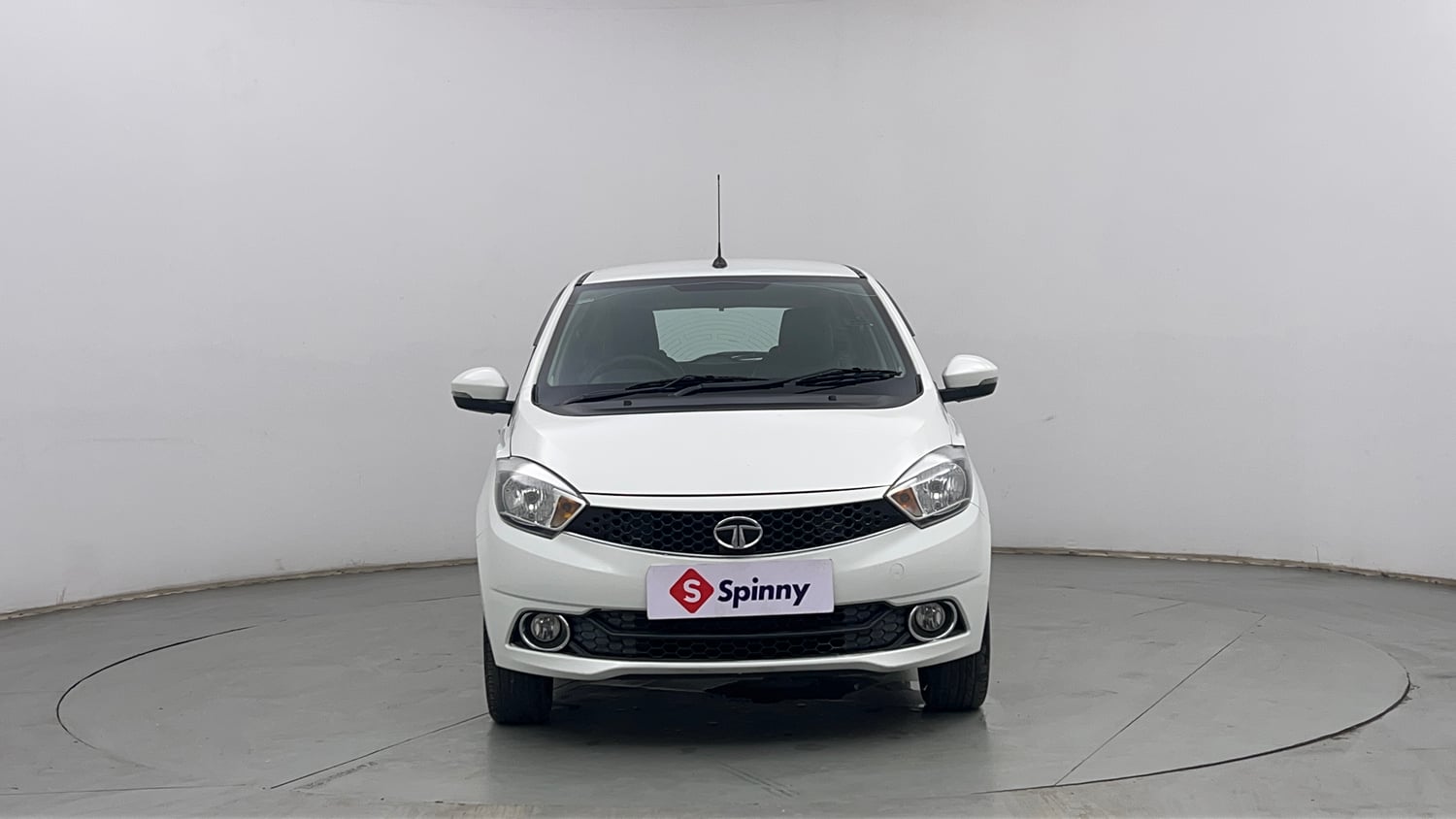 Used 2018 Tata Tiago Revotron XZ Petrol Manual exterior FRONT VIEW
