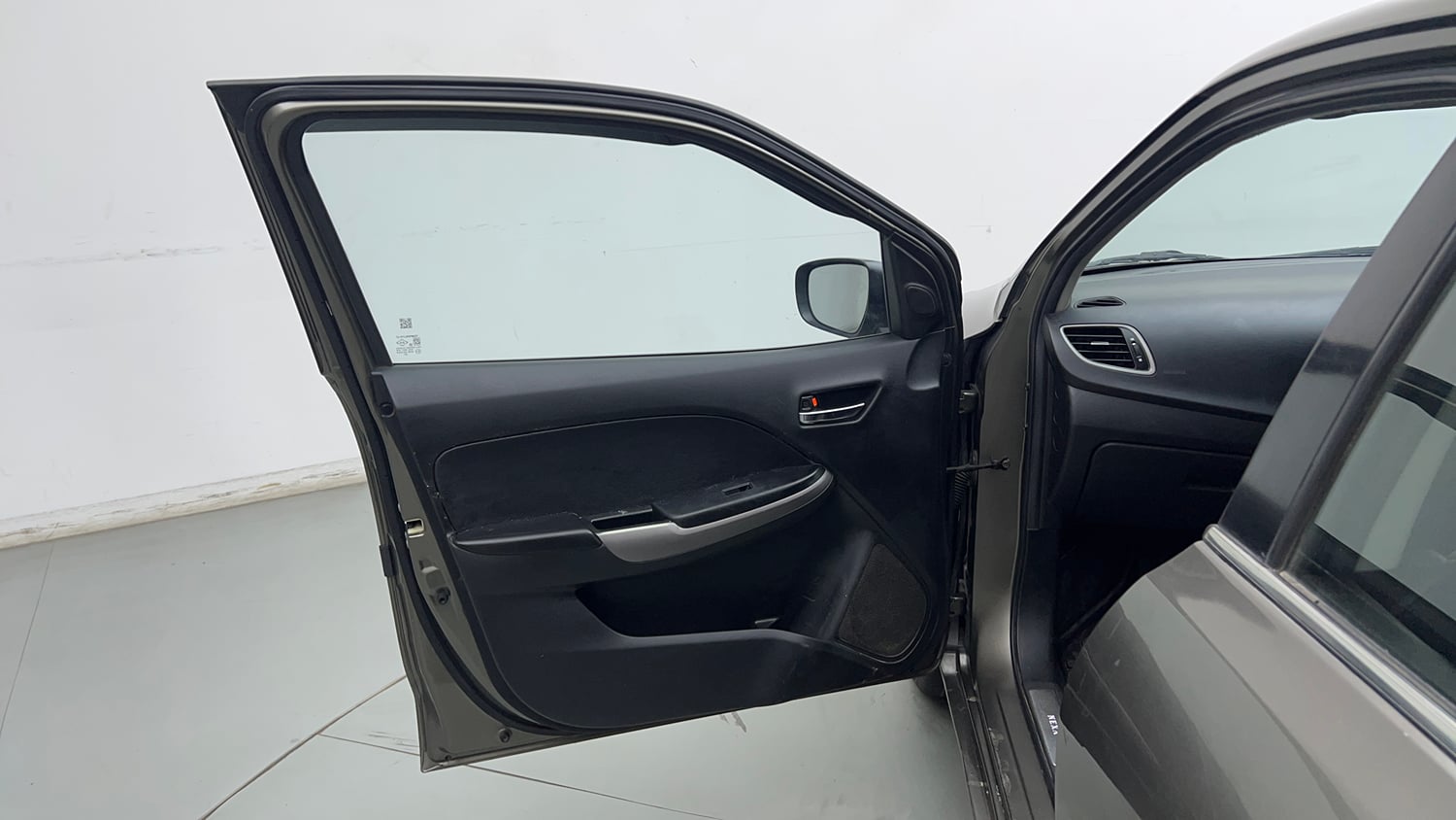 Used 2019 Maruti Suzuki Baleno Zeta Petrol Manual interior LEFT FRONT DOOR OPEN VIEW