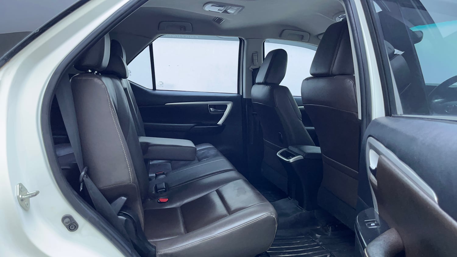 Used 2019 Toyota Fortuner 2.8 4x2 MT Diesel Manual interior RIGHT SIDE REAR DOOR CABIN VIEW