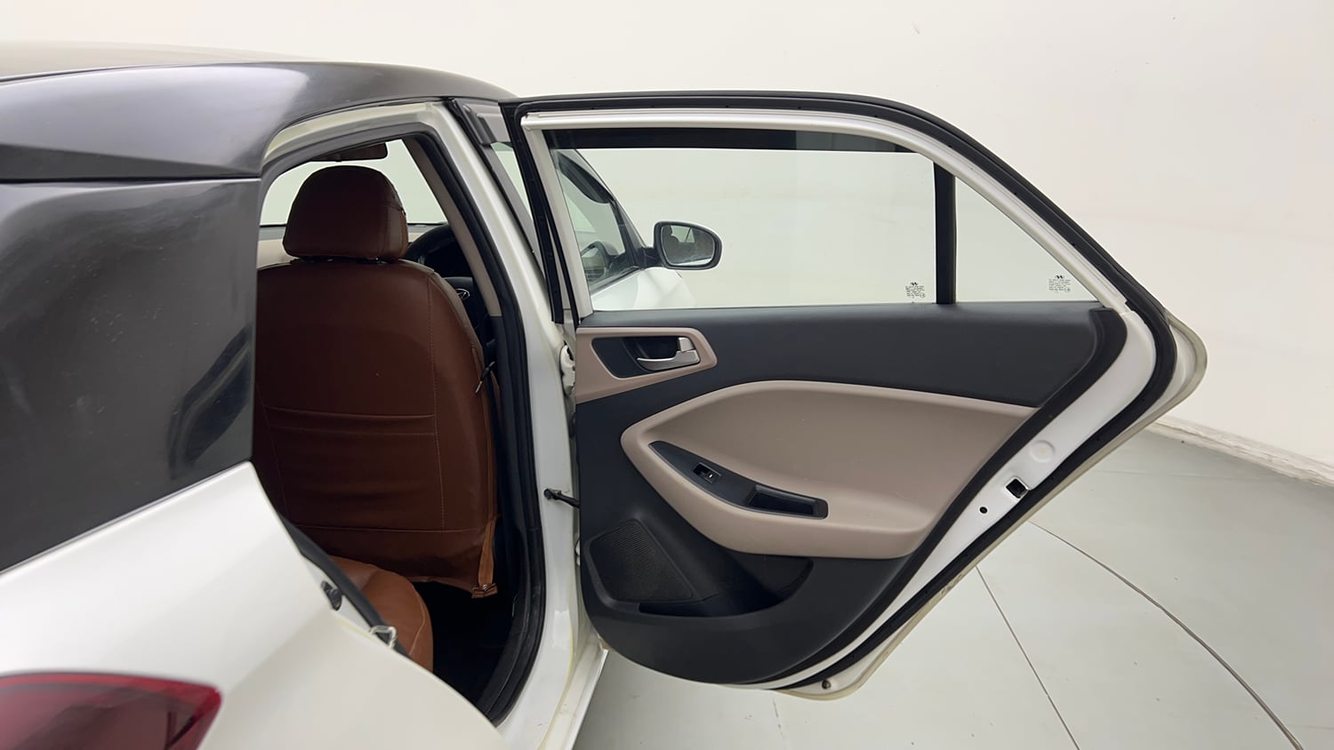 Used 2019 Hyundai Elite i20 Magna Plus 1.2 Petrol Manual interior RIGHT REAR DOOR OPEN VIEW