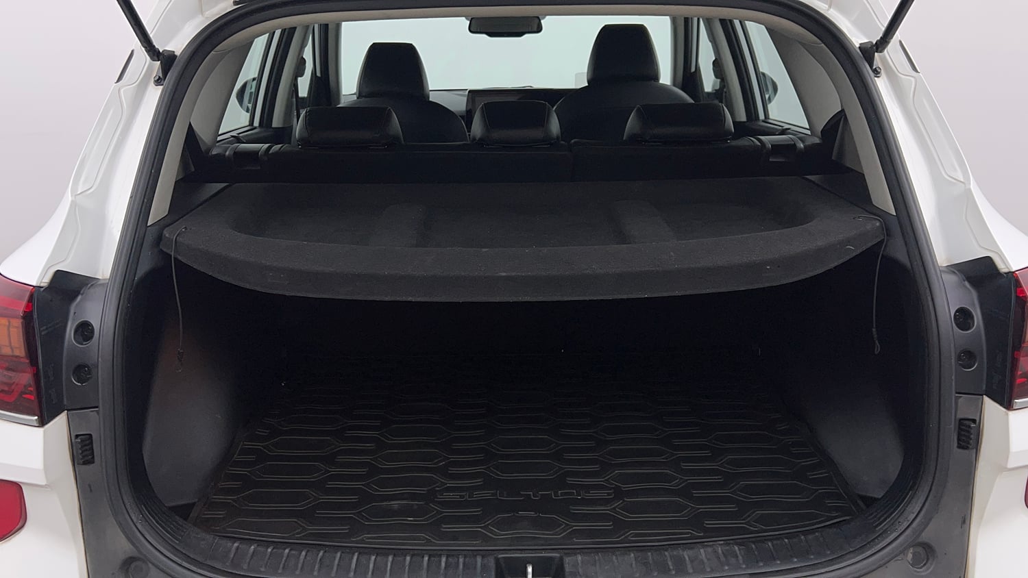 Used 2020 Kia Seltos GTX 1.4 Petrol Manual interior DICKY INSIDE VIEW