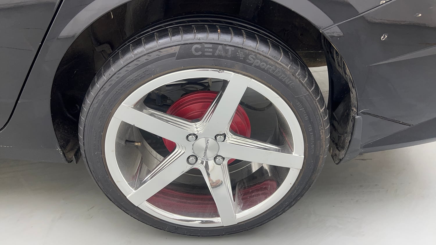 Used 2025 Hyundai Verna SX 1.5 Petrol MT Petrol Manual tyres LEFT REAR TYRE RIM VIEW