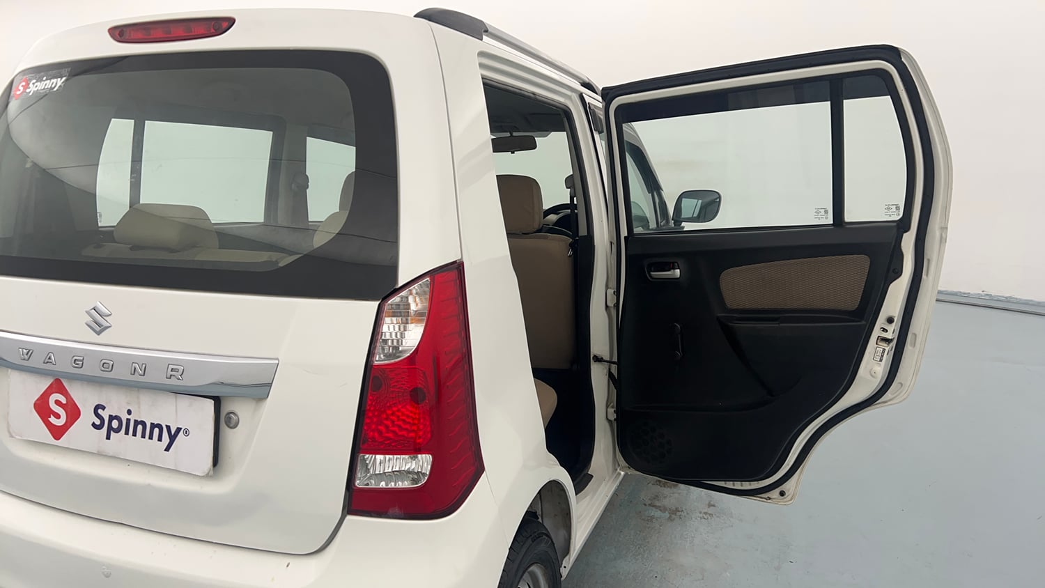 Used 2018 Maruti Suzuki Wagon R LXI CNG Cng Manual interior RIGHT REAR DOOR OPEN VIEW