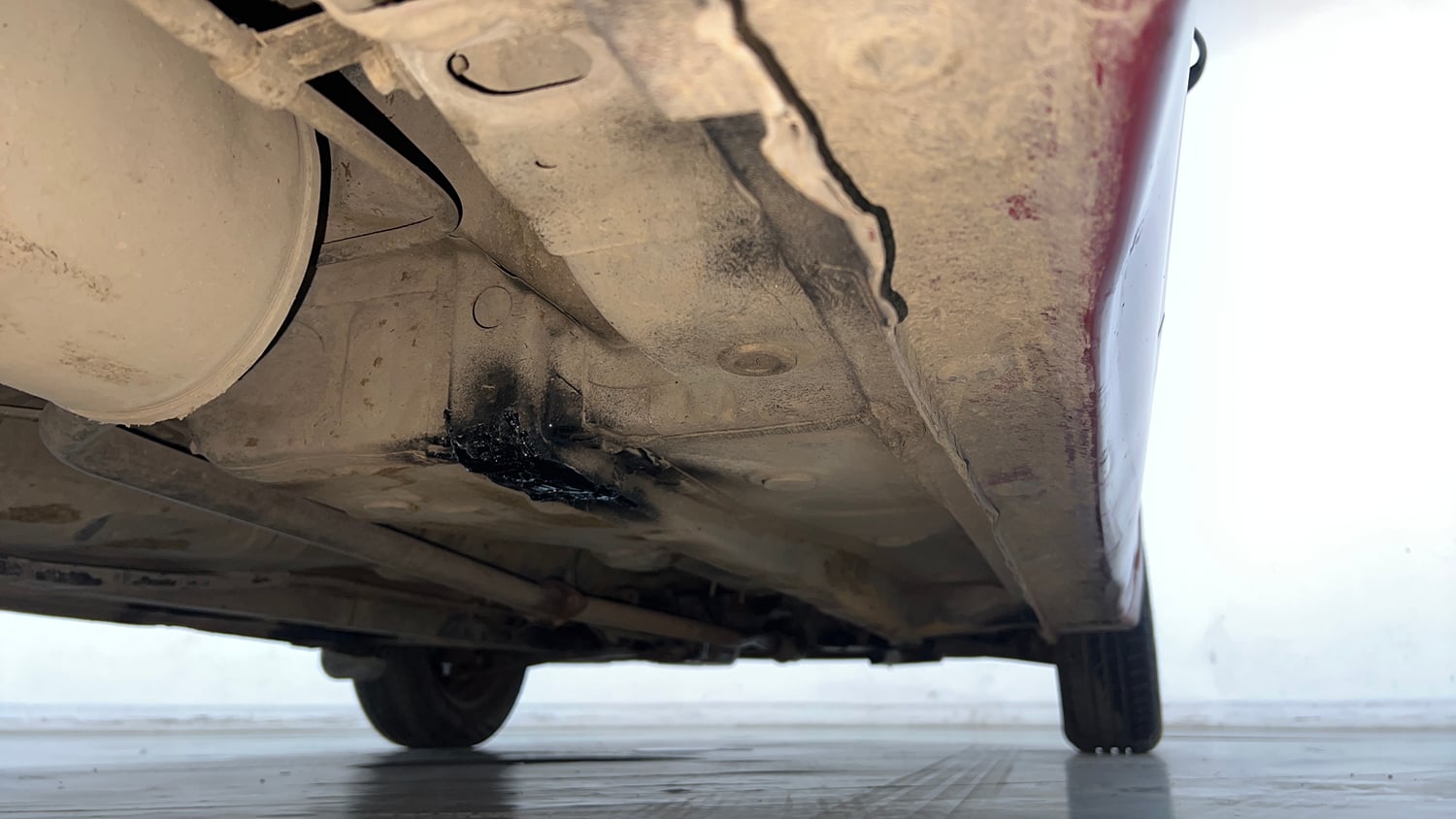 Used 2014 Hyundai Eon Sportz Petrol Manual extra REAR RIGHT UNDERBODY VIEW
