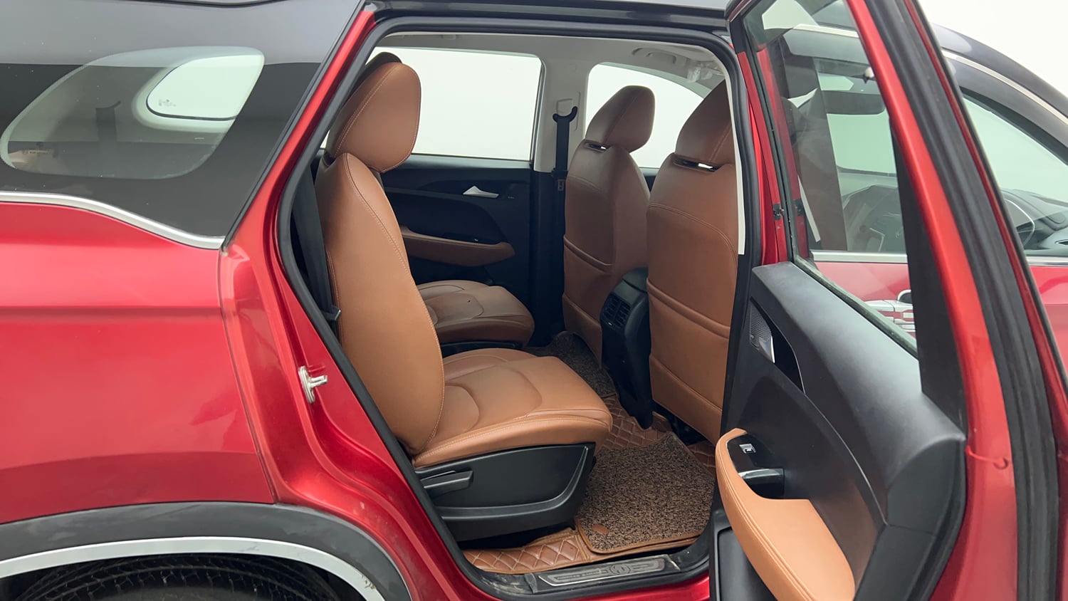 Used 2021 MG Motors Hector Plus Sharp 1.5 Petrol Turbo CVT 6-STR Dual Tone Petrol Automatic interior RIGHT SIDE REAR DOOR CABIN VIEW