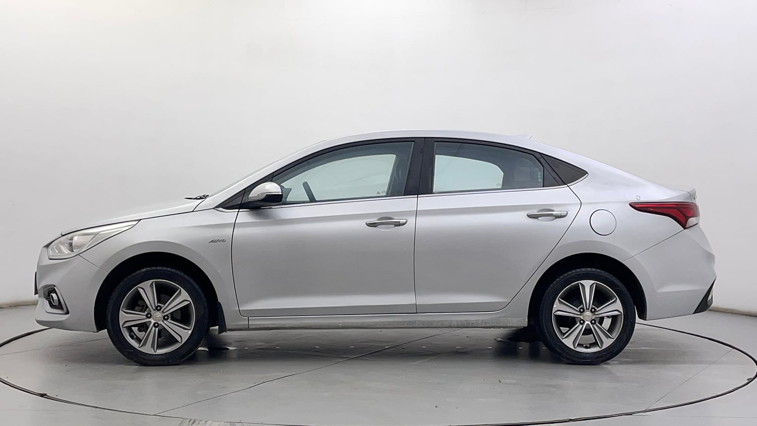 Used 2018 Hyundai Verna SX (O) 1.6 VTVT AT Petrol Automatic exterior LEFT SIDE VIEW
