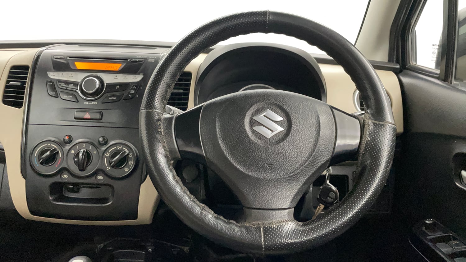 Used 2017 Maruti Suzuki Wagon R 1.0 VXI AMT Petrol Automatic interior STEERING VIEW