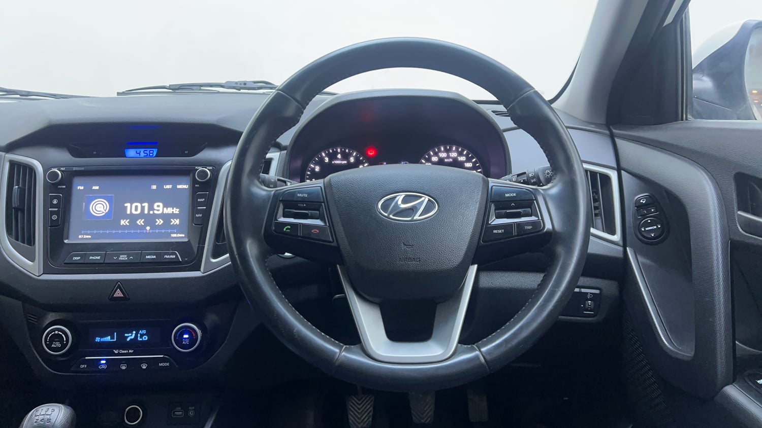 Used 2017 Hyundai Creta 1.6 SX Plus Petrol Special Edition Petrol Manual interior STEERING VIEW