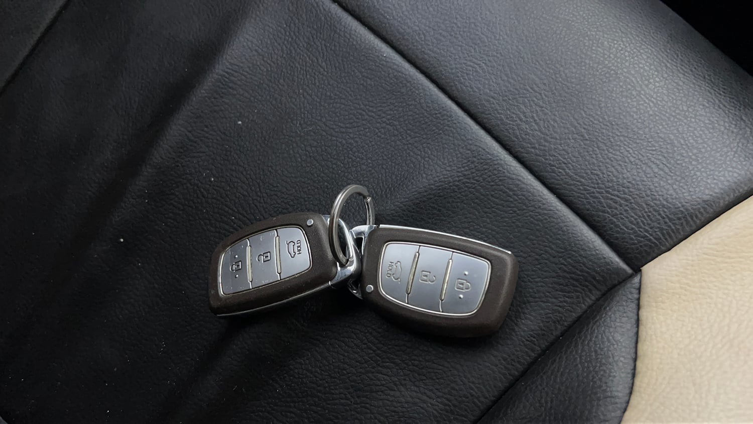 Used 2016 Hyundai Elite i20 Asta 1.2 (O) Petrol Manual extra CAR KEY VIEW