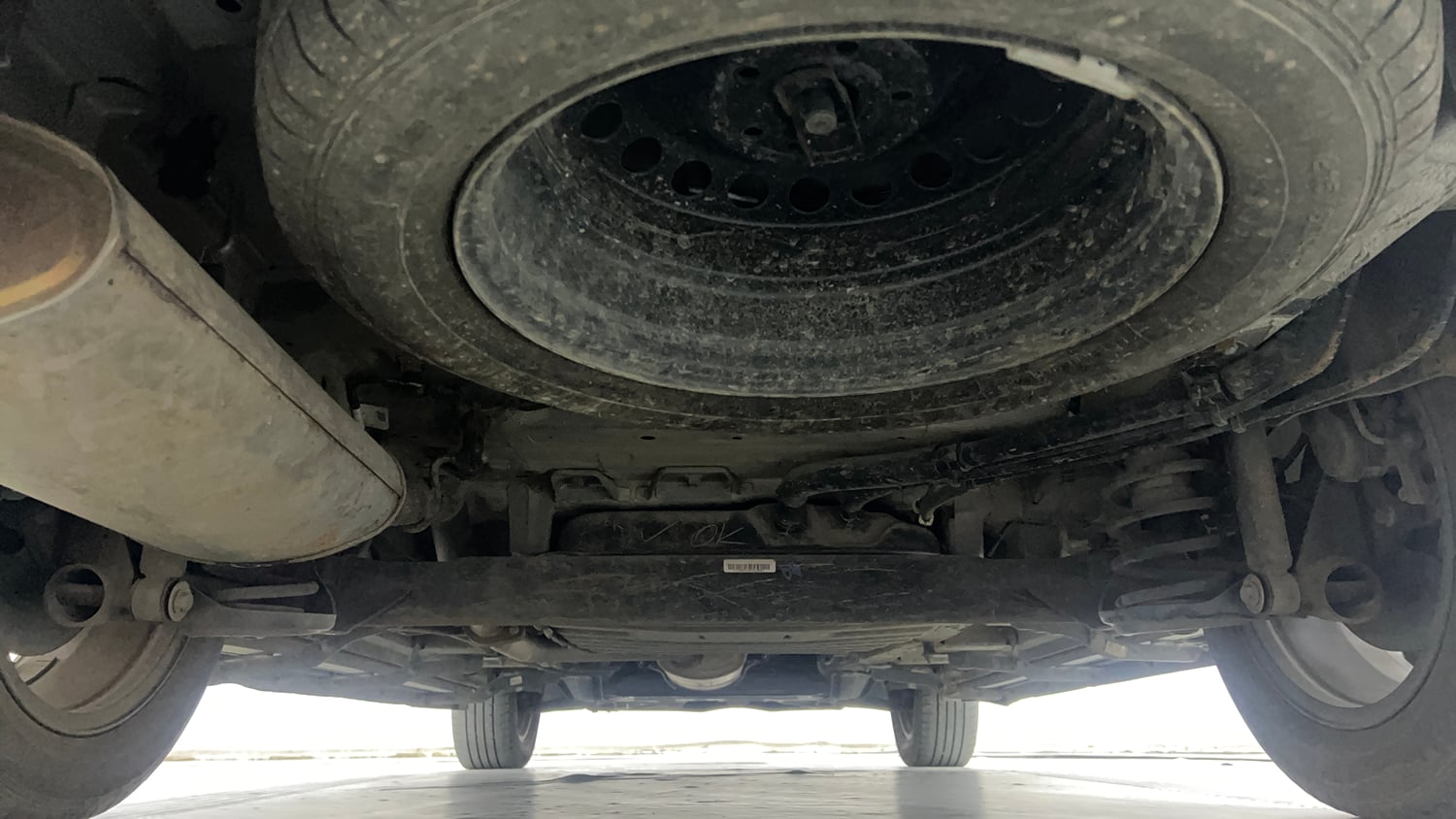 Used 2020 MG Motors Hector Plus Sharp 1.5 DCT Petrol Petrol Automatic extra REAR UNDERBODY VIEW (TAKEN FROM REAR)
