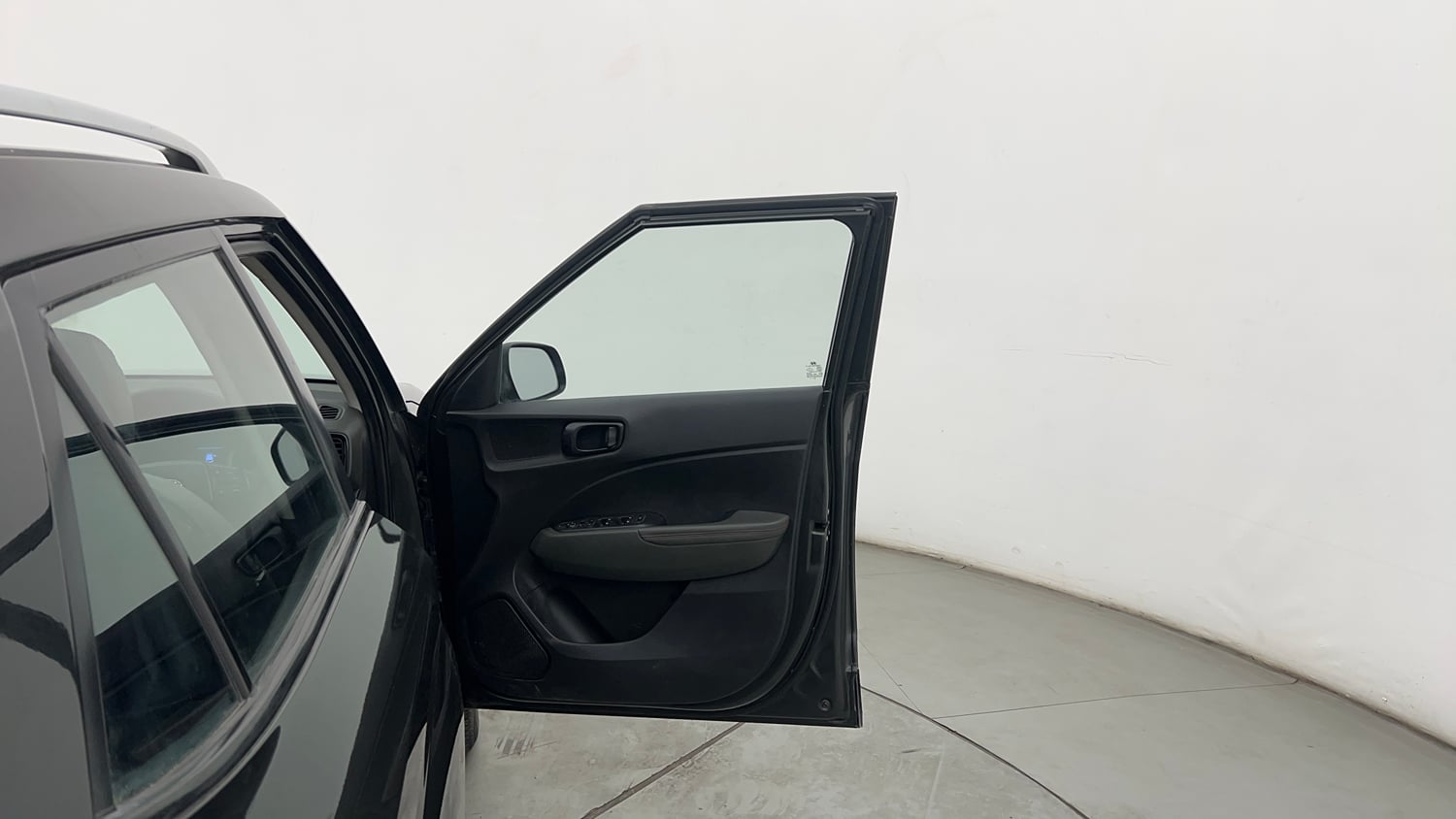 Used 2019 hyundai Venue SX 1.0 (O) Turbo Petrol Petrol Manual interior RIGHT FRONT DOOR OPEN VIEW