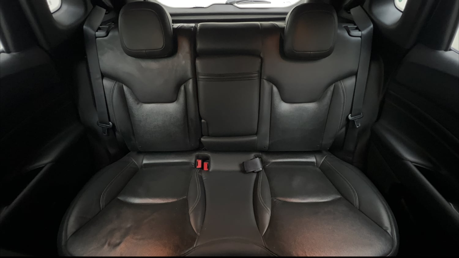 Used 2022 Jeep Compass Model S (O) 1.4 Petrol DCT Petrol Automatic interior REAR SEAT CONDITION VIEW