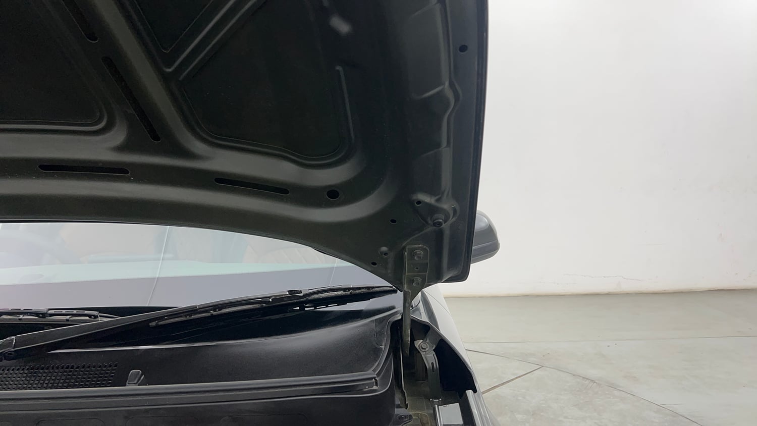 Used 2019 hyundai Venue SX 1.0 (O) Turbo Petrol Petrol Manual engine ENGINE LEFT SIDE HINGE & APRON VIEW
