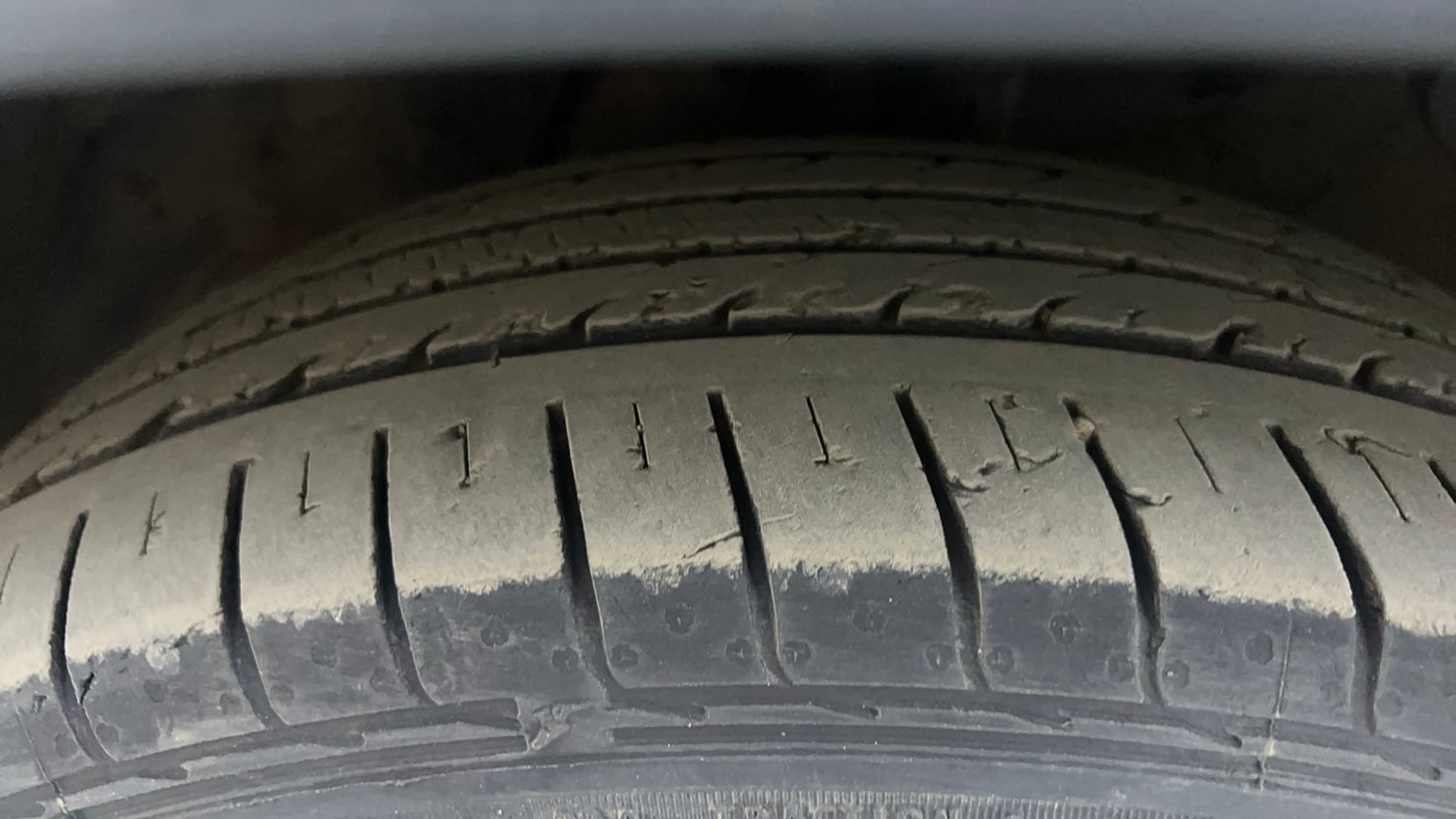 Used 2020 MG Motors Hector Plus Sharp 1.5 DCT Petrol Petrol Automatic tyres LEFT FRONT TYRE TREAD VIEW