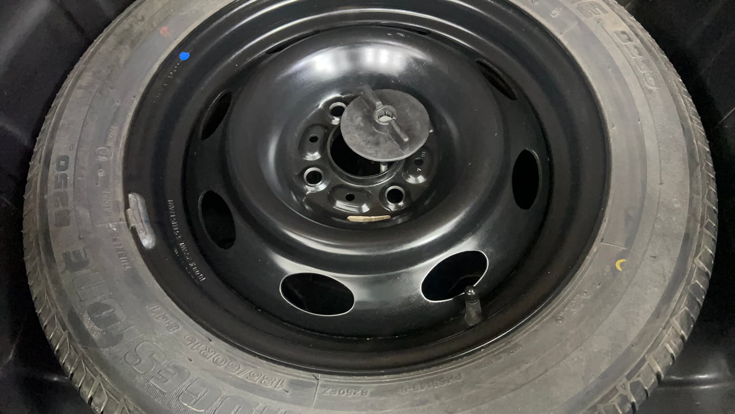 Used 2016 Tata Zest XT Petrol Petrol Manual tyres SPARE TYRE VIEW