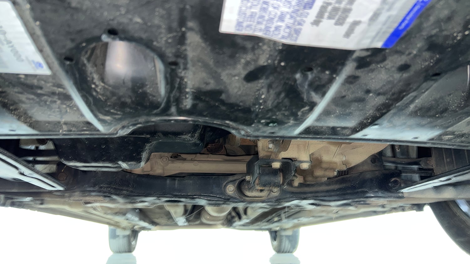 Used 2024 Hyundai Verna SX 1.5 Petrol MT Petrol Manual extra FRONT LEFT UNDERBODY VIEW