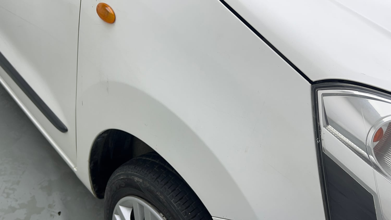Used 2015 Maruti Suzuki Wagon R VXI Petrol Manual dents MINOR SCRATCH