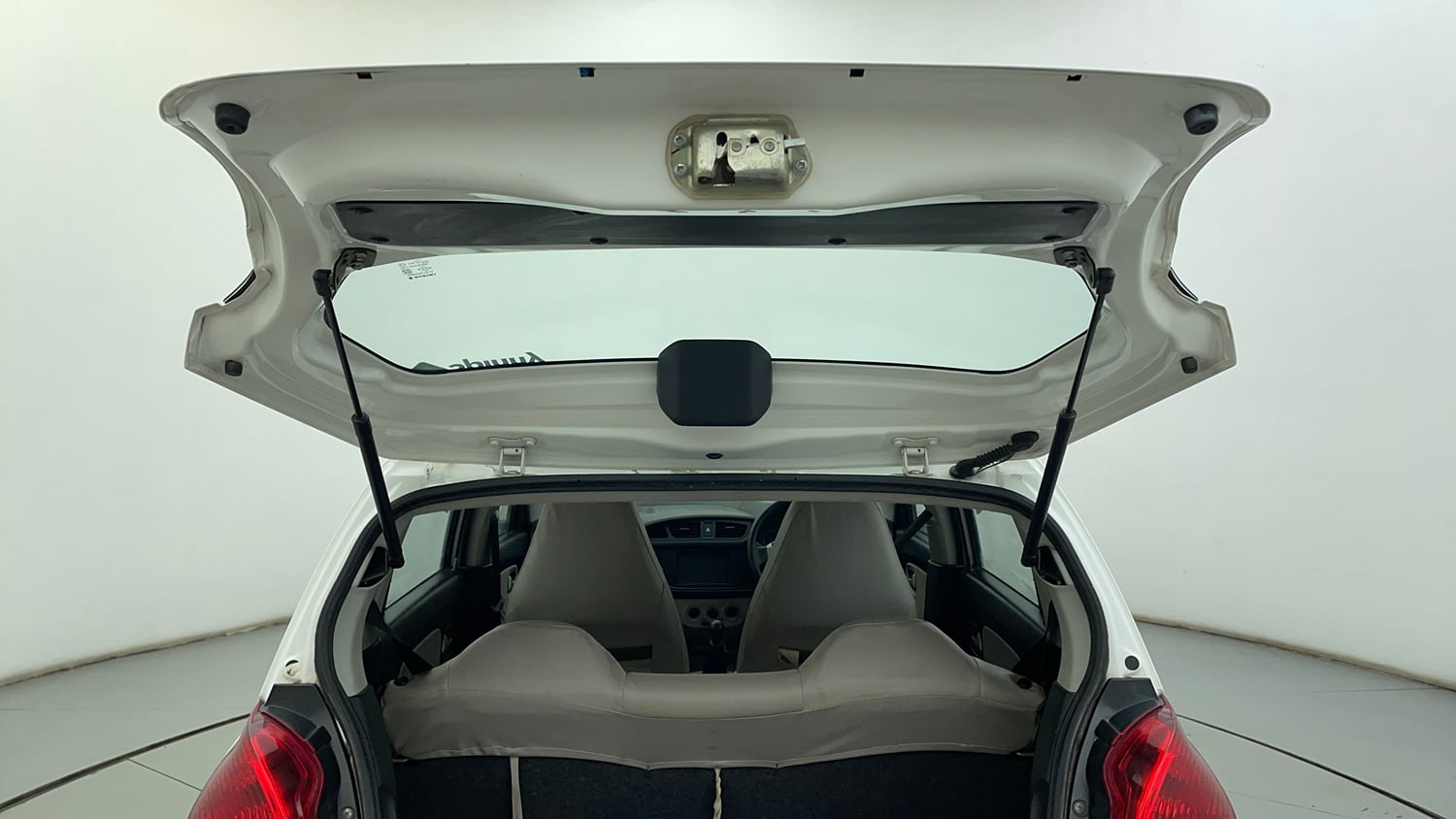Used 2019 Maruti Suzuki Alto 800 LXi Petrol Manual interior DICKY DOOR OPEN VIEW