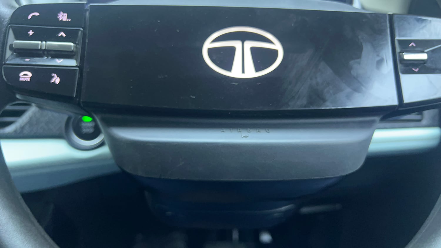 Used 2024 Tata Nexon Creative 1.2 Revotron Petrol 6AMT Petrol Automatic top_features Airbags
