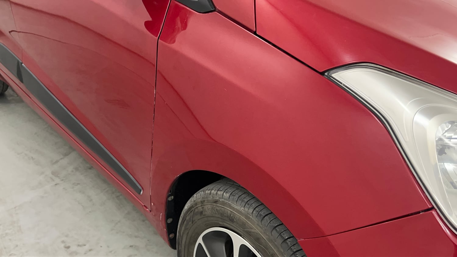 Used 2017 Hyundai Grand i10 Sportz (O) AT 1.2 Kappa VTVT Petrol Automatic dents MINOR SCRATCH