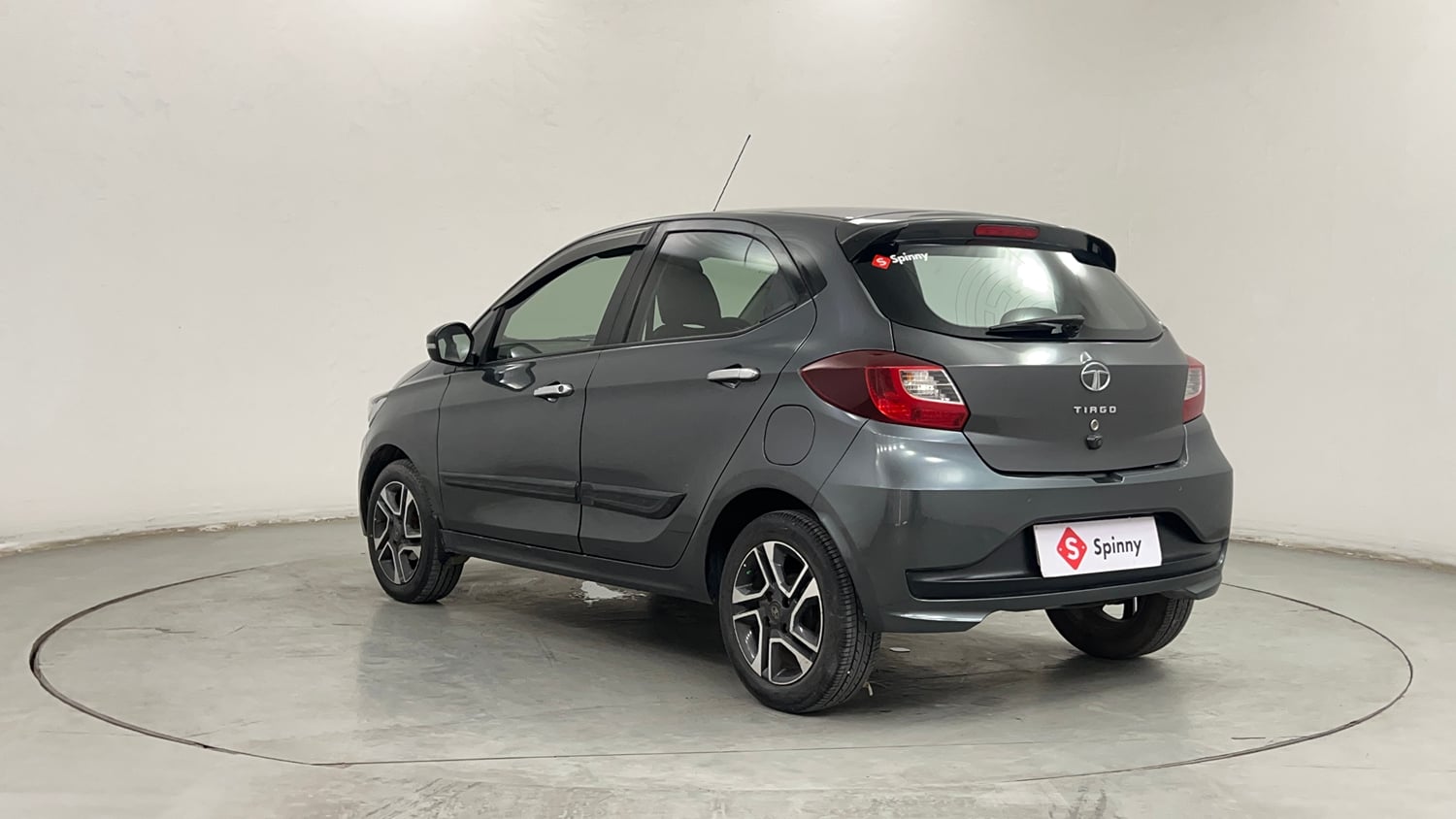 Used 2020 Tata Tiago XZ Plus Petrol Manual exterior LEFT REAR CORNER VIEW