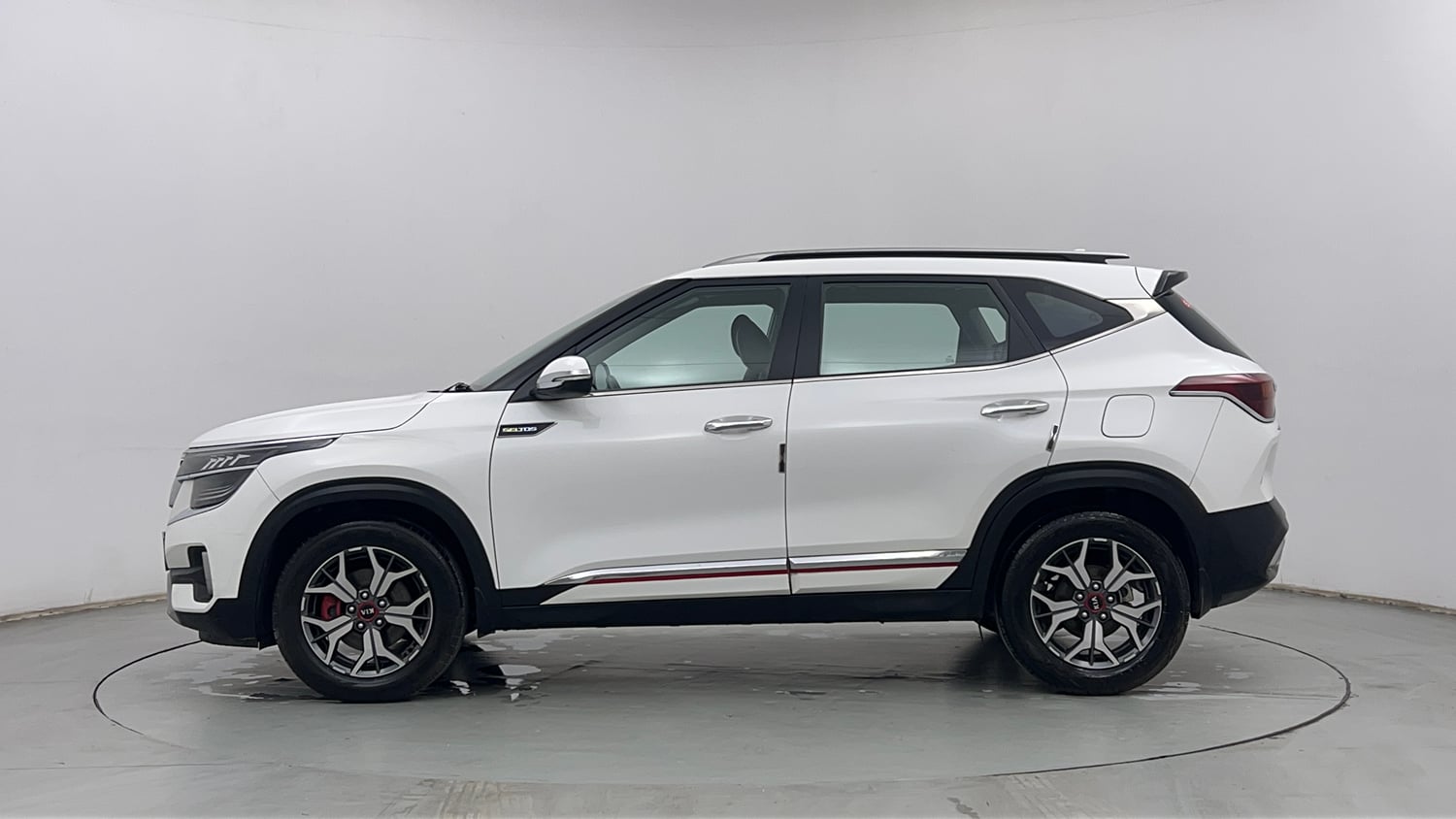 Used 2020 Kia Seltos GTX 1.4 Petrol Manual exterior LEFT SIDE VIEW
