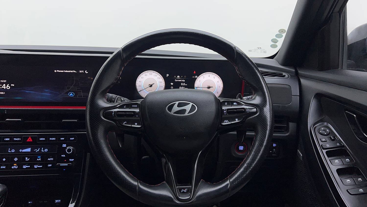 Used 2024 Hyundai Creta N-Line N10 1.5 Turbo DCT Petrol Automatic interior STEERING VIEW