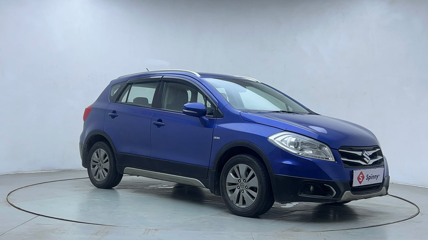 Used 2016 Maruti Suzuki S-Cross Alpha 1.3 Diesel Manual exterior RIGHT FRONT CORNER VIEW