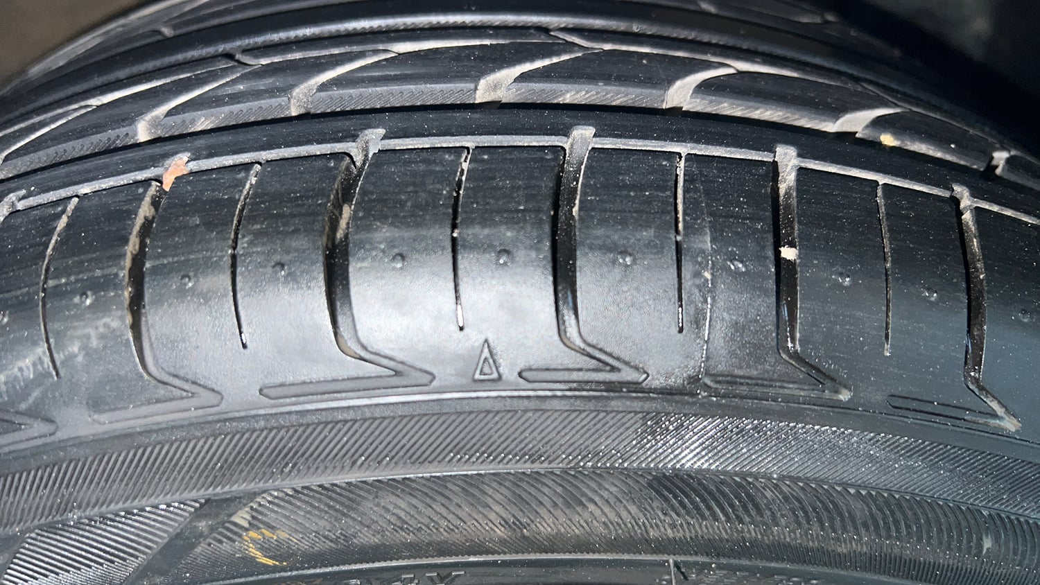 Used 2024 Hyundai Verna SX 1.5 Petrol MT Petrol Manual tyres RIGHT FRONT TYRE TREAD VIEW
