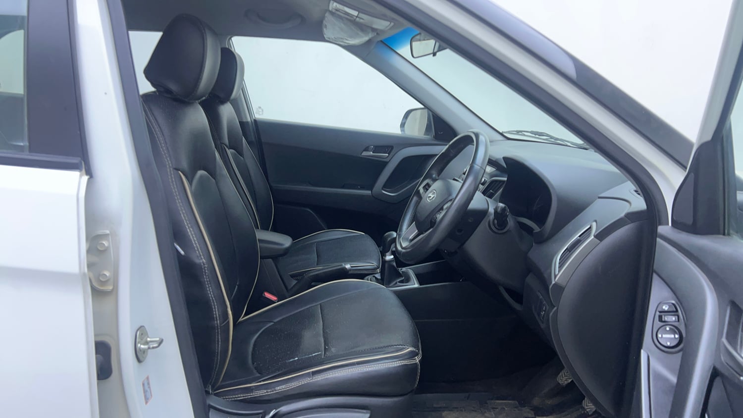 Used 2017 Hyundai Creta 1.6 SX Plus Petrol Special Edition Petrol Manual interior RIGHT SIDE FRONT DOOR CABIN VIEW