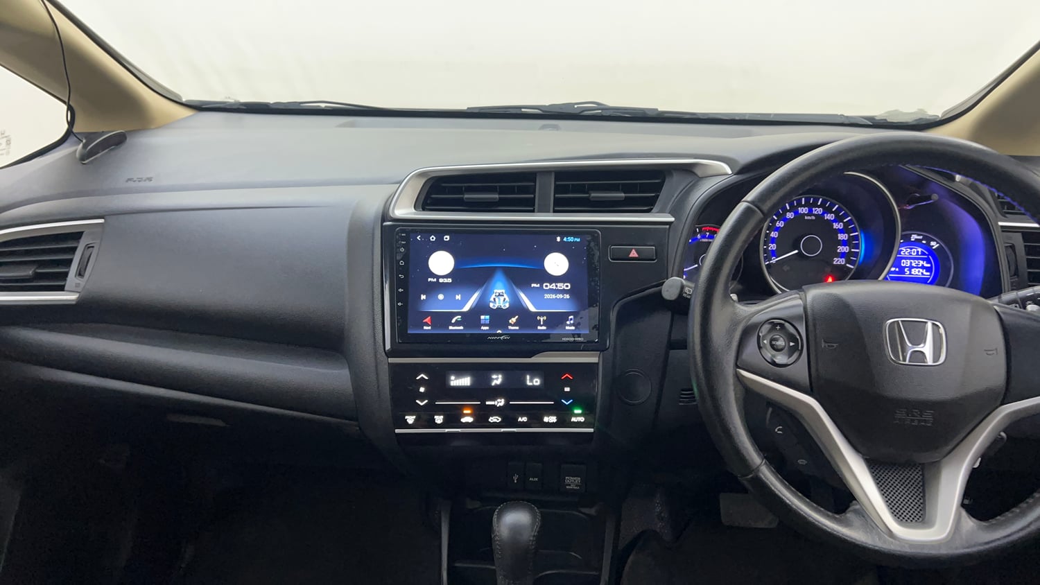 Used 2018 Honda Jazz V AT Petrol Petrol Automatic interior MUSIC SYSTEM & AC CONTROL VIEW