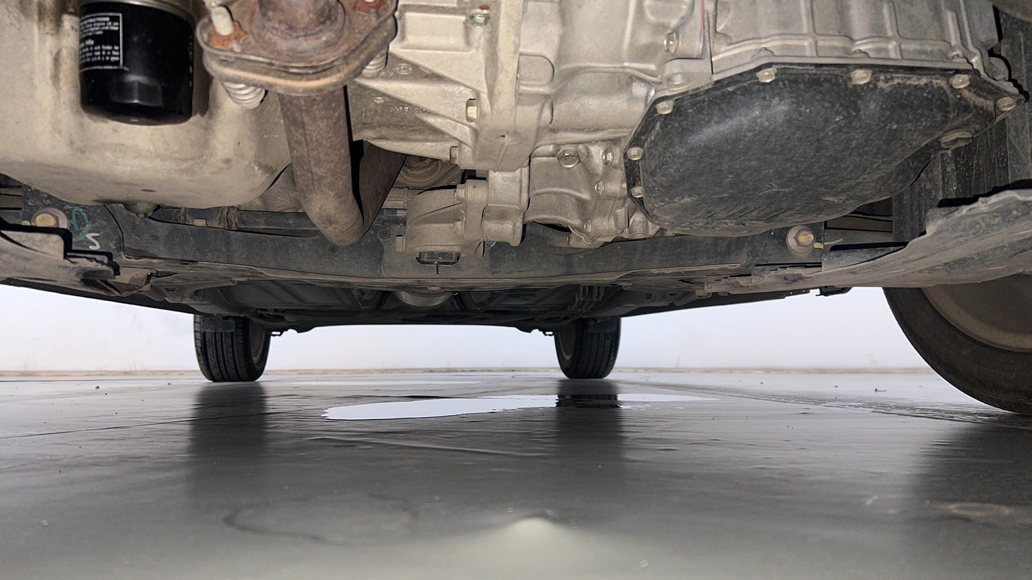 Used 2019 Maruti Suzuki Baleno Zeta Automatic Petrol Automatic extra FRONT LEFT UNDERBODY VIEW