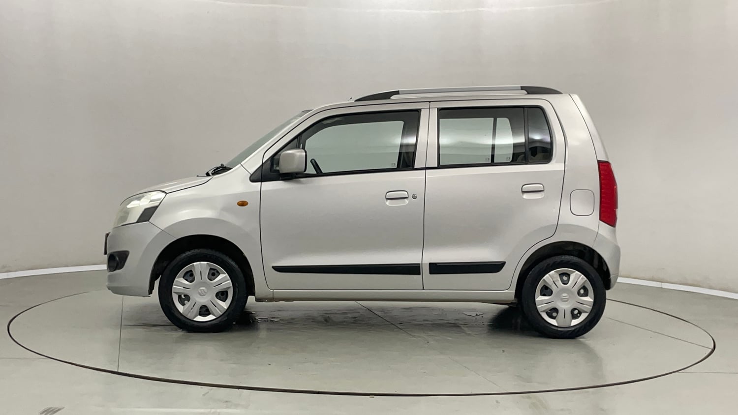 Used 2017 Maruti Suzuki Wagon R 1.0 VXI AMT Petrol Automatic exterior LEFT SIDE VIEW