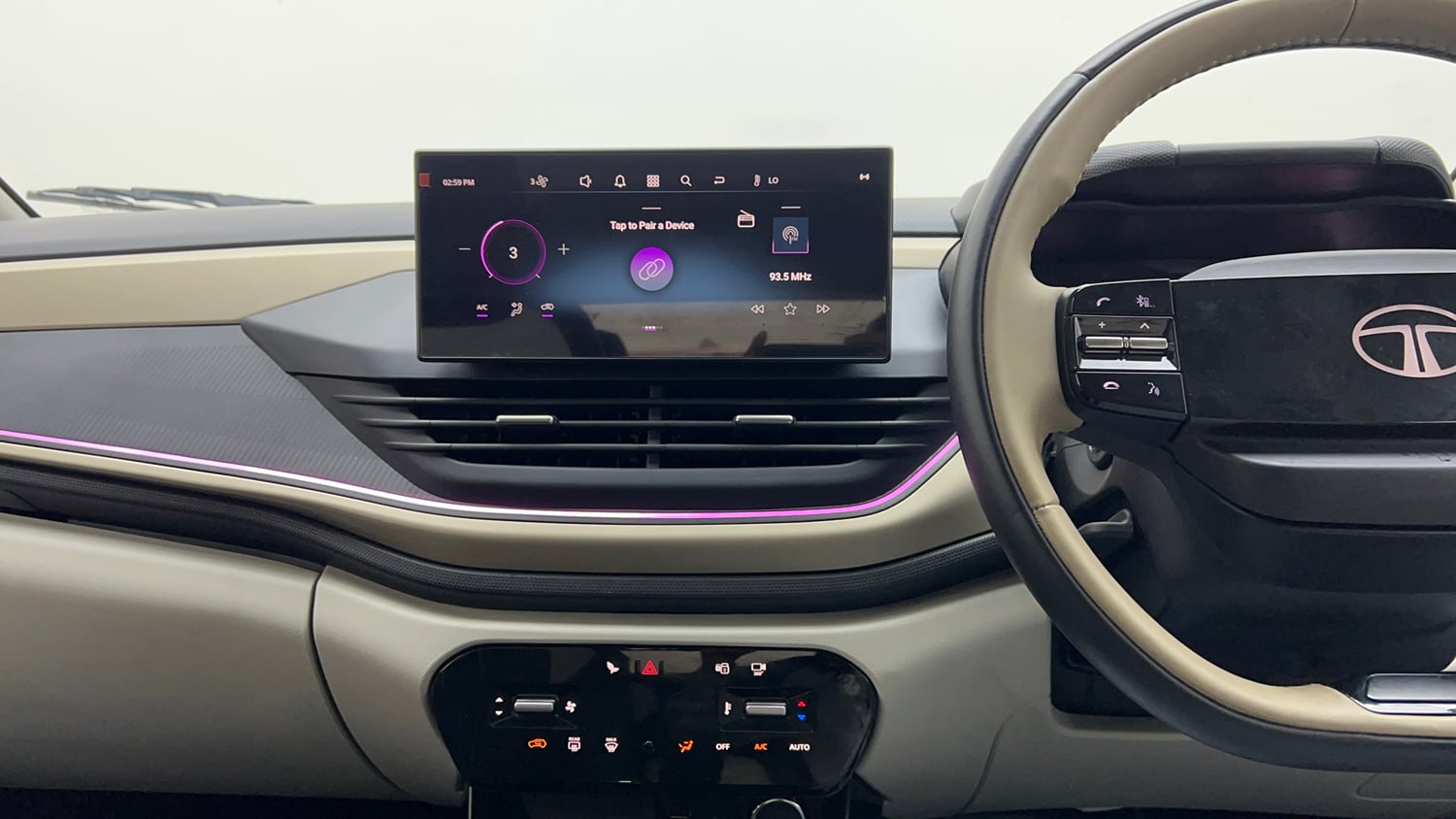 Used 2025 Tata Altroz Creative S Petrol 5AMT Petrol Automatic interior MUSIC SYSTEM & AC CONTROL VIEW
